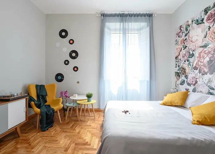 Glam 50 - Exlusive Penthouse In The Heart Of דירה רומא